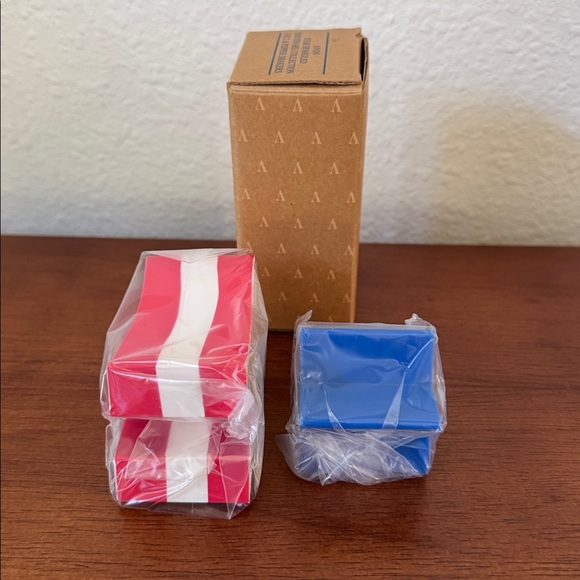 NIB Vintage Avon American Flag Salt & Pepper Shakers Star Spangled Collection - Picture 2 of 7